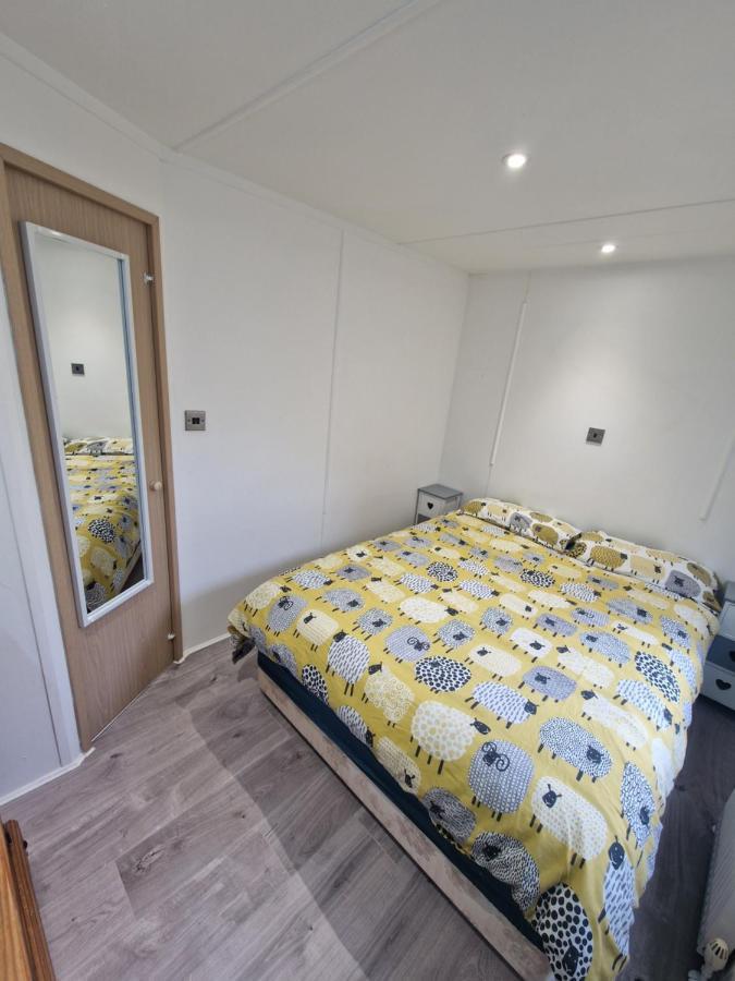 Featheredge Corner Lodge Вэллс Экстерьер фото